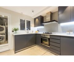 EXCELENTE VIVIENDA CON INMEJORABLE UBICACIÓN