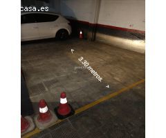 Alquiler de plaza de garaje entre Luis Montoto y Avenida de la Buhaira
