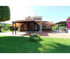 CHALET EN PEÑA DE LAS AGUILAS, ZONA URBANA, CON TODO LUJO DE DETALLES.