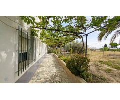 ¡ CASA DE CAMPO EN MATOLA CON UNA UBICACIÓN PRIVILEGIADA, CERCA DE TODO !