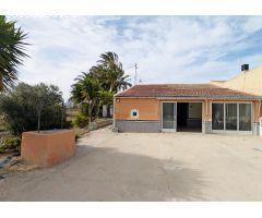 ¡ CASA DE CAMPO EN MATOLA CON UNA UBICACIÓN PRIVILEGIADA, CERCA DE TODO !