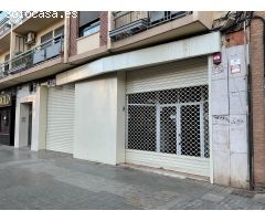 GRAN LOCAL ALQUILER PRIMERA LINEA  AUSIAS MARCH, DOS PUERTAS, ALMACEN,,,,