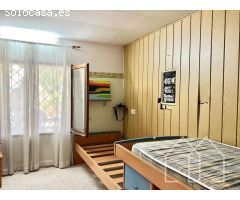 Chalet en Venta en Llagostera, Girona