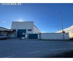 Nave Industrial en Polígono El Real con Excelente Ubicación y Gran Visibilidad