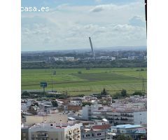 ¡Despierta mirando la Giralda! Piso con Terraza y Trastero en El Balcón de Sevilla