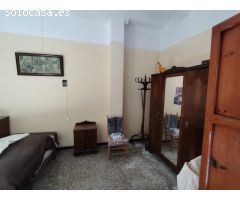 Gran casa en Pedralba para reformar con muchas posibilidades