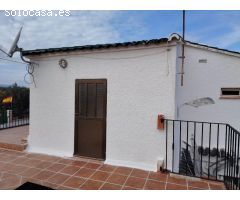 Chalet espacioso situado entre Llíria y Pedralba