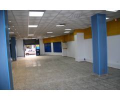 Alquiler local comercial en Orihuela, 120 m2. de superficie,  con 1 aseo.