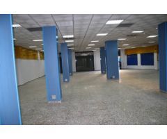 Alquiler local comercial en Orihuela, 120 m2. de superficie,  con 1 aseo.