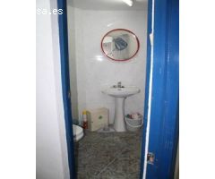 Alquiler local comercial en Orihuela, 120 m2. de superficie,  con 1 aseo.