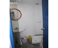 Alquiler local comercial en Orihuela, 120 m2. de superficie,  con 1 aseo.