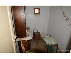 Casa en Orihuela zona cerca de las Espeñetas, 393 m2. construidos. Ideal para obra nueva.