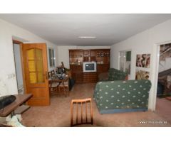 Casa en Orihuela zona cerca de las Espeñetas, 393 m2. construidos. Ideal para obra nueva.
