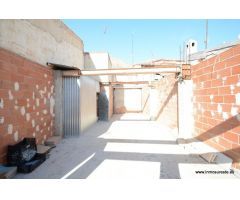 Casa en construcción en Orihuela zona Centro, 115 m2. construidos, dos plantas totalmente diáfanas.