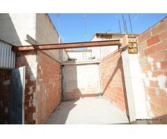 Casa en construcción en Orihuela zona Centro, 115 m2. construidos, dos plantas totalmente diáfanas.
