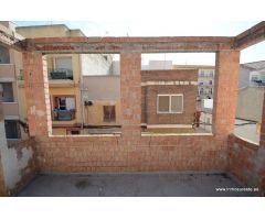 Casa en construcción en Orihuela zona Centro, 115 m2. construidos, dos plantas totalmente diáfanas.