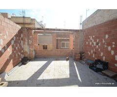 Casa en construcción en Orihuela zona Centro, 115 m2. construidos, dos plantas totalmente diáfanas.