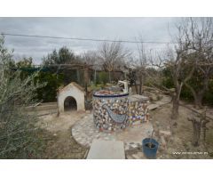 Terreno rural en Bigastro. Parcela de 3.500 m2. de superficie con casa de unos 91 m2.
