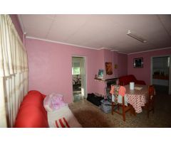 Casa con terreno en Orihuela zona San Bartolomé, 70 m2 construidos de vivienda y parcela de 4.000 m2