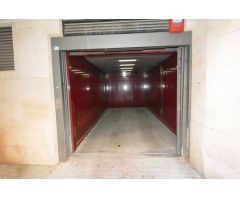 Plaza de Garaje en el centro de Orihuela con montacargas para coche pequeño.