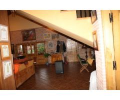 ¡¡¡ PRECIO REBAJADO !!! Bonito y coqueto chalet tipo loft, con parcela en La Matanza (Orihuela).