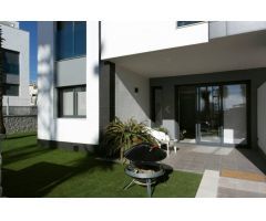 Obra Nueva. Bungalows desde 211.000 €. 2 y 3 dormitorios y 2 baños. Piscina comunitaria.