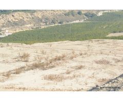 Finca rústica en la Dehesa de Pinohermoso de unos 115.000 m2. de superficie, con balsa para riego.