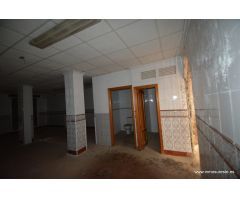 Gran casa para reformar en el centro de Torrevieja junto playa del Acequión.