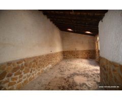 Gran casa para reformar en el centro de Torrevieja junto playa del Acequión.