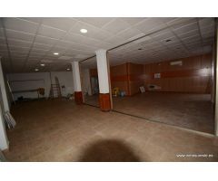 Alquiler de local comercial con dos persianas en pleno centro de la ciudad de Orihuela.