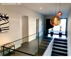 Villa de Lujo en Venta en Castelldefels, Barcelona