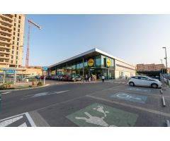 Solar de 97 m², uso residencial y orientación Este/Oeste
