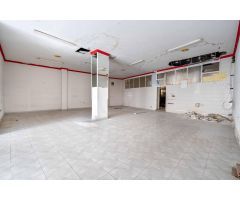 OPORTUNIDAD LOCAL COMERCIAL EN EL CENTRO DE BAZA