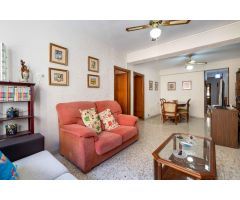 Amplia vivienda a la venta  en el casco histórico