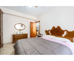 Amplia vivienda a la venta  en el casco histórico