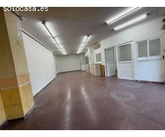 Local  comercial de 73 metros útiles junto al poli deportivo de carrus