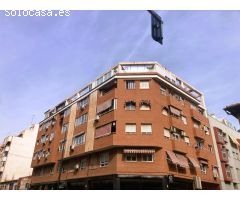 ¡¡¡ AMPLIA VIVIENDA LLENA DE LUZ A POCOS METROS DEL TRAM !!!