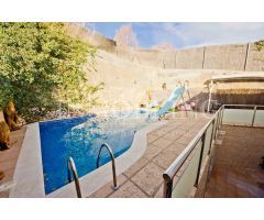 Excepcional casa en Argentona, cómoda y funcional, con piscina privada.