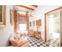 ¡Casa con historia en el corazón de Argentona!