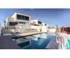 VILLA CON VISTA AL MAR