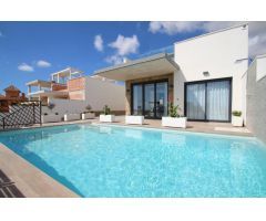 VILLAS DE OBRA NUEVA A 250 m DE LA PLAYA EN CAMPOAMOR