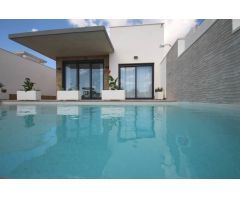 VILLAS DE OBRA NUEVA A 250 m DE LA PLAYA EN CAMPOAMOR