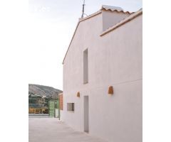 VILLA DE OBRA NUEVA EN ORXETA