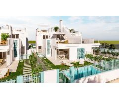 Villas de obra nueva cerca de La Serena Golf y la playa en Los Alcázares