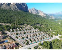 Impresionantes villas de nueva construcción en Polop con vistas al mar