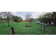 CASA PAREADA CON AMPLIA PARCELA PARA REFORMAR. BERANGA