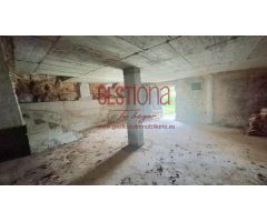 CABAÑA SEMIRREFORMADA EN BUSTABLADO. ARREDONDO