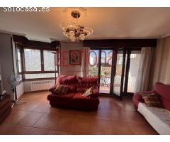 VIVIENDA DE TRES DOMITORIOS A LADO DE LA PLAYA