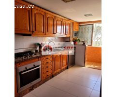 Casa de Pueblo en Venta en Valencia de las Torres, Valencia
