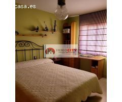 Casa de Pueblo en Venta en Valencia de las Torres, Valencia